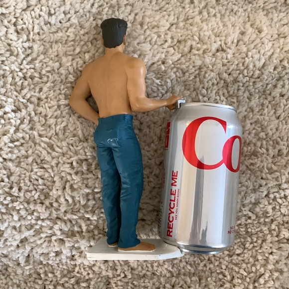 Sexy hunk beer can holder GANZ R. Demars - Picture 4 of 7